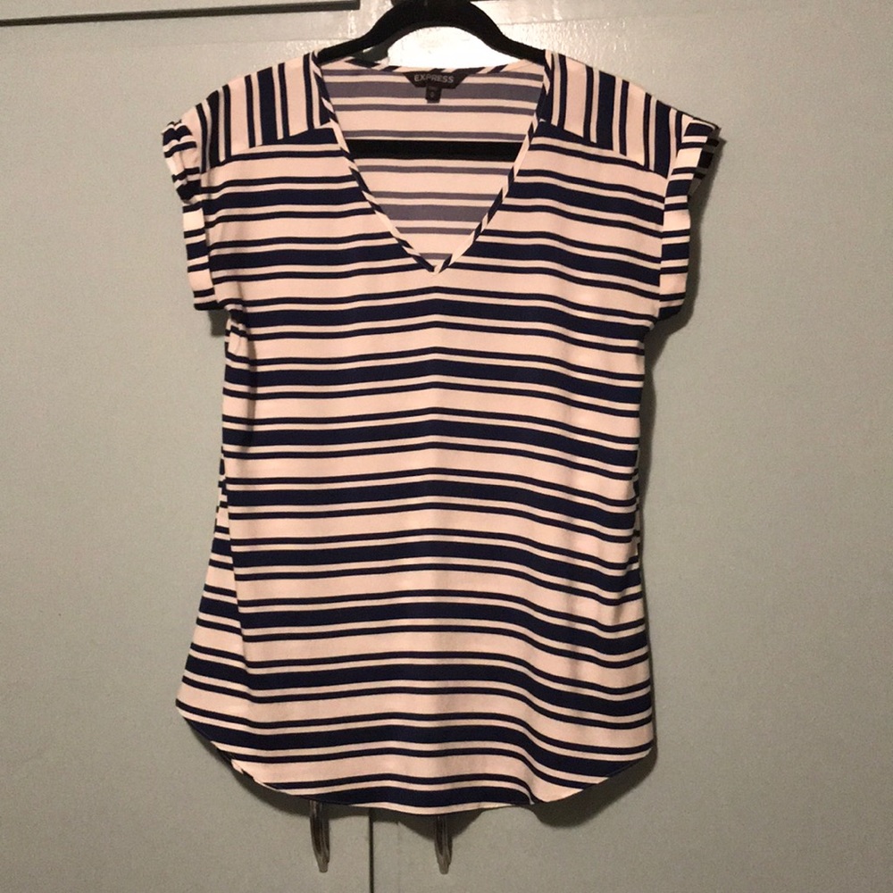 Medium Express rolled sleeve top